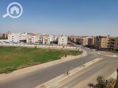 3 Bedroom Apartment for Sale in Shorouk City, Cairo - شقة 150م بحرى خطوات من كارفور تقسيط