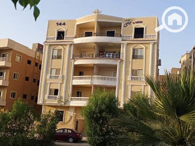 فلیٹ 3 غرف نوم للبيع في مدينة الشروق، القاهرة - شقة 155م بحري على طريق السادات مباشرة بالمنطقة التامنة تقسيط