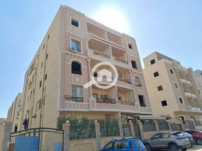 شقة 3 غرف نوم للبيع في مدينة الشروق، القاهرة - 140م امامى متكررالحى التانى غرب قريبه من الجامعه الفرنسيه فورى سعرمميز