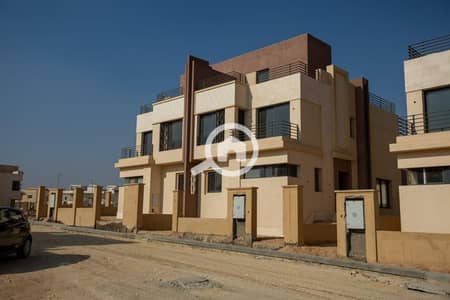 توين هاوس 4 غرف نوم للبيع في الشيخ زايد، الجيزة - WhatsApp Image 2021-12-29 at 4.46. 20 PM. jpeg