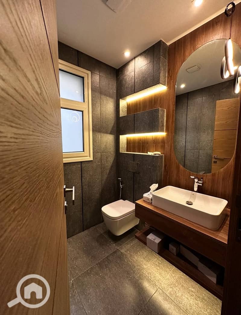 4 d48cb555-682e-45ab-87ad-3234495dca67. jpg