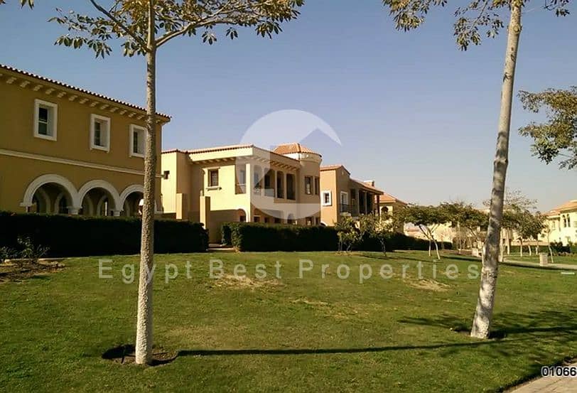 2 Villas for sale in hyde park. jpg