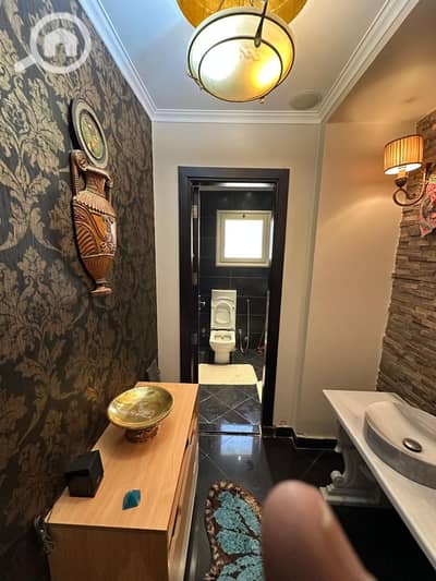 شقة 5 غرف نوم للبيع في 6 أكتوبر، الجيزة - WhatsApp Image 2025-05-16 at 17.21. 31_86123201. jpg