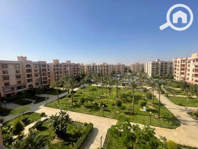 شقة 4 غرف نوم للبيع في القاهرة الجديدة، القاهرة - 252 م تمليك بالرحاب على وايد جاردن و تشطيب خاص بالكامل بها مكييفات