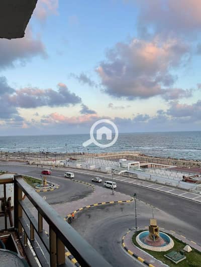 فلیٹ 4 غرف نوم للايجار في ميامي، الإسكندرية - شقة للايجار مفروش بميامي عالبحر مباشر فيو رائع للبحر وكورنيش آسكندرية