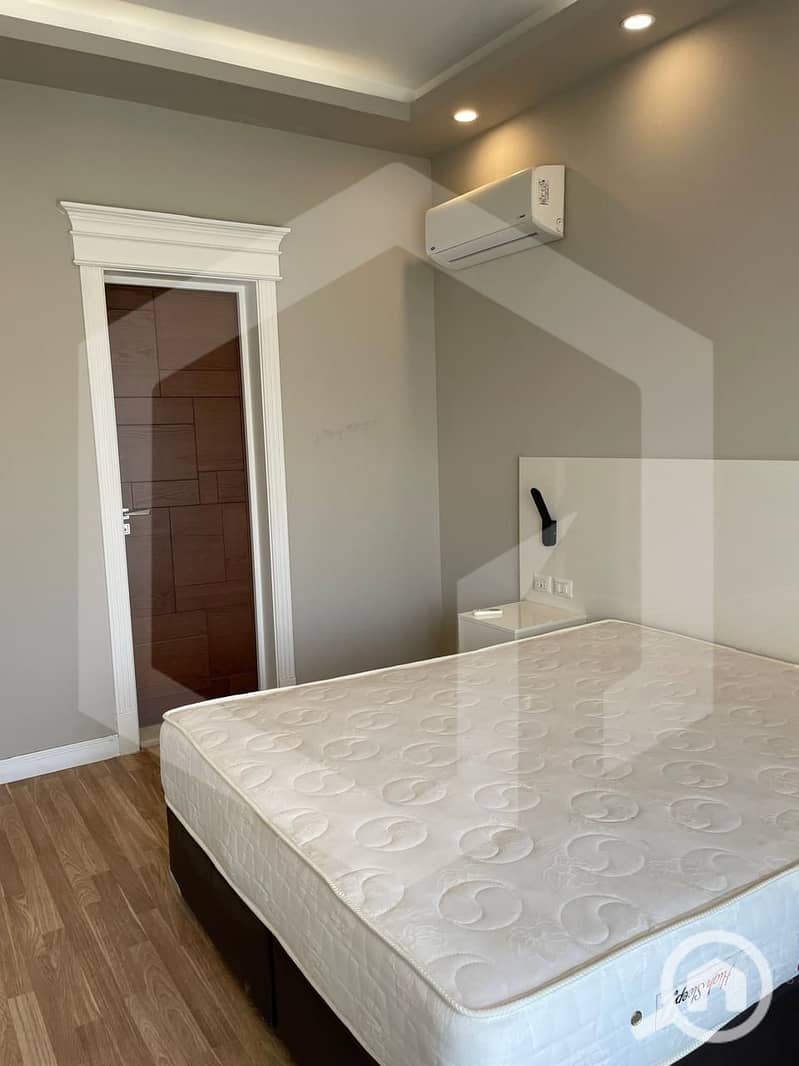 6 Royal Meadows 6. jpg