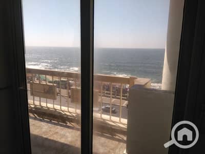 مکتب  للايجار في جليم، الإسكندرية - مقر إداري ٣٢٠م ((جليم )) بحر مباشر