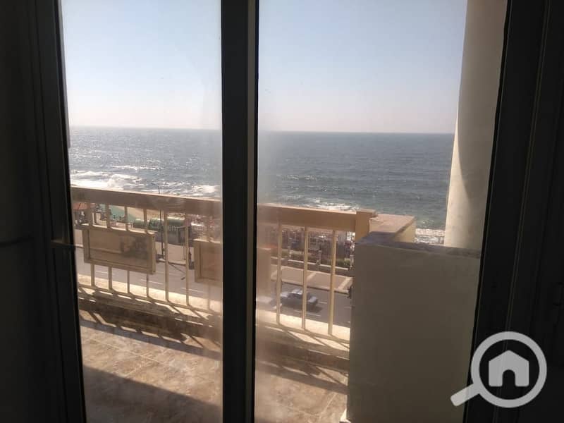 مقر إداري ٣٢٠م ((جليم )) بحر مباشر
