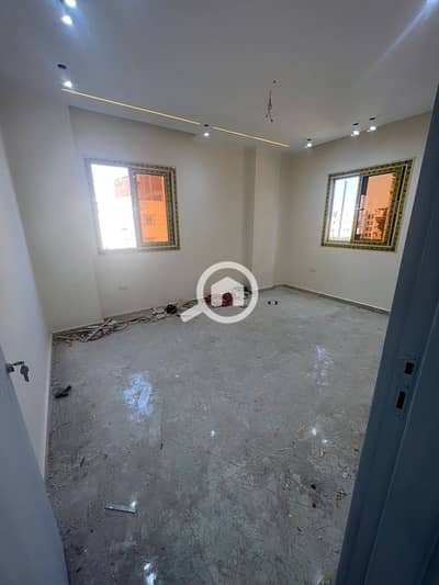 2 Bedroom Apartment for Sale in New Cairo, Cairo - شقه ١٢٥م للبيع جاردينيا هايتس الترا سوبر لوكس خطوات من محمد نجيب