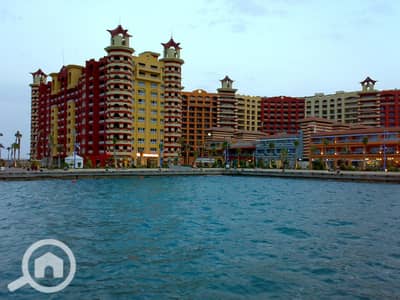 1 Bedroom Chalet for Sale in North Coast, Matruh - شاليه 61م يري البحر سوبر لوكس بالفرش بوتو مارينا