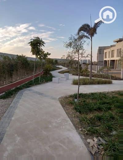4 Bedroom Townhouse for Sale in New Capital City, Cairo - فيلا تاون هاوس ف اميز موقع بكموند Alaire-the city of odyssia