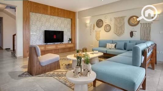 4 Bedroom Villa for Rent in North Coast, Matruh - فيلا للايجار في امواج اول صف علي البحر مباشر