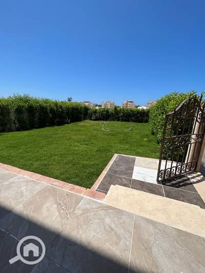 3 Bedroom Chalet for Sale in North Coast, Matruh - شاليه ارضى ٣٠٠م على البسينات الرئيسيه بقريه الروضه الساحل الشمالى