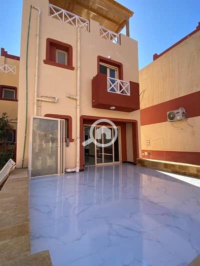 توين هاوس 3 غرف نوم للبيع في الساحل الشمالي، مطروح - فيلا لقطه بسعر شاليه بقريه بيرلا مارينا الساحل الشمالى بالتقسيط