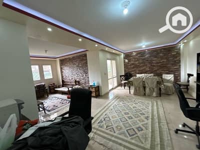 2 Bedroom Flat for Rent in Madinaty, Cairo - شقه للايجار مدينتي 136 م فاضيه بمنطقه ال بي 3 امام ماكدونالدز