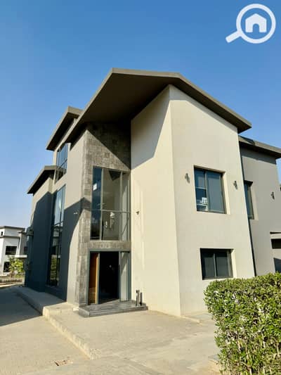 4 Bedroom Townhouse for Sale in New Cairo, Cairo - WhatsApp Image 2025-08-18 at 00.41. 20_9f4b2b39. jpg