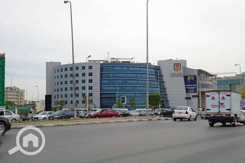 محل تجاري للبيع متاجر ب 650 الف شهرياً لتوكيل عالمي في التجمع الخامس محل تجاري للبيع متاجر ب 650 الف شهرياً لتوكيل عالمي في التجمع الخامس