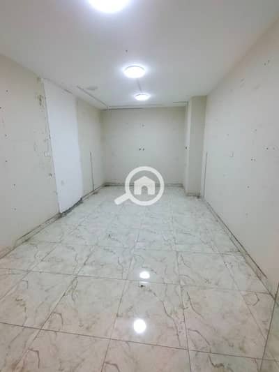 محلات تجارية  للايجار في مدينة نصر، القاهرة - محل للايجار في مدينه نصر 30م متفرع من مكرم قرب السلاب وحديقه الطفل