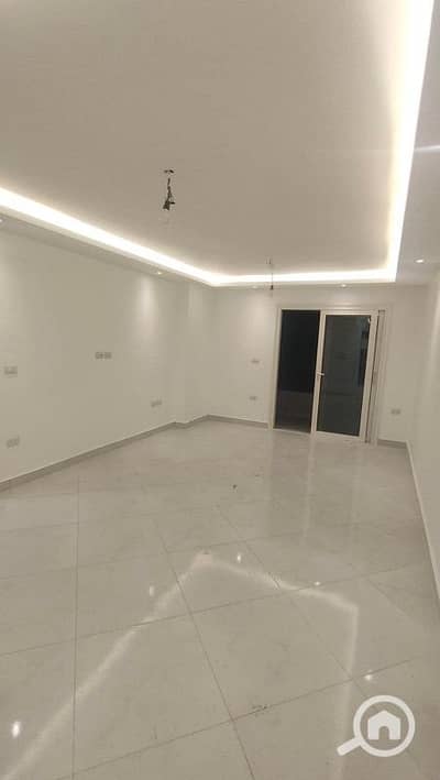 2 Bedroom Apartment for Sale in Zahraa Al Maadi, Cairo - شقه للبيع في كومباند المعادي ديونز تابع لي شركه الحجاز