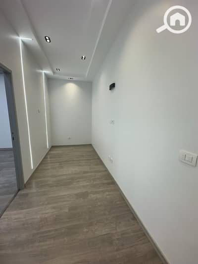 Clinic for Rent in 6th of October, Giza - 918f20ba-79c7-4667-8a96-8e36df1ddb2f. jpg