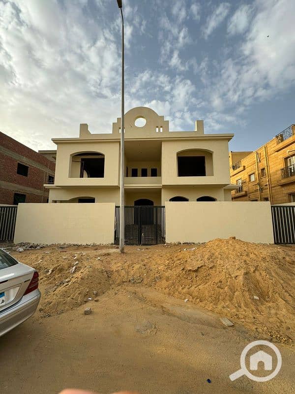 600 م فيلا كامله شرق الأكاديمية عدادات كهرباء بجوار محور مصطفي كامل 600 م فيلا كامله شرق الأكاديمية عدادات كهرباء بجوار محور مصطفي كامل