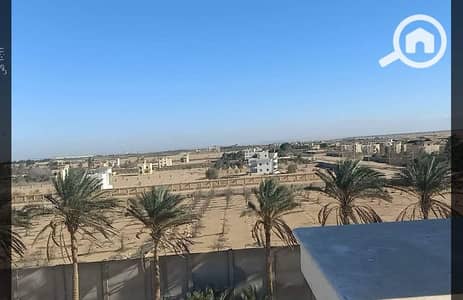 أرض سكنية  للبيع في 6 أكتوبر، الجيزة - فرصة ارض للبيع بالحزام الاخضر ٥ فدان