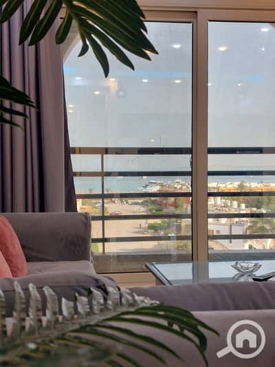 2 Bedroom Chalet for Rent in Hurghada, Red Sea - شاليه غرفتين بشاطئ خاص