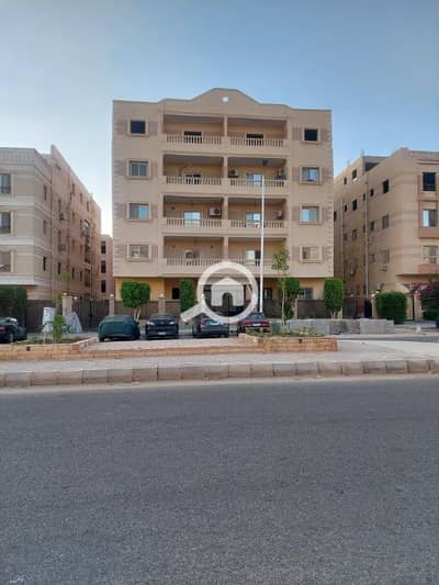 3 Bedroom Flat for Sale in Shorouk City, Cairo - من المالك شقة للبيع بمدينة الشروق
