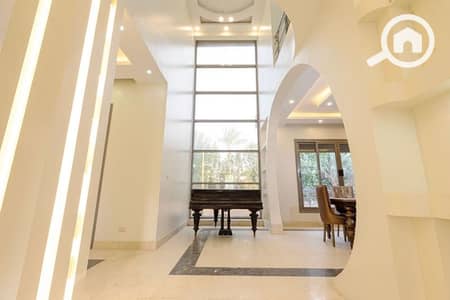 5 Bedroom Villa for Sale in 6th of October, Giza - فيلا مستقله Prime Location في كمبوند جراند هايتس متشطبه 715م ارض