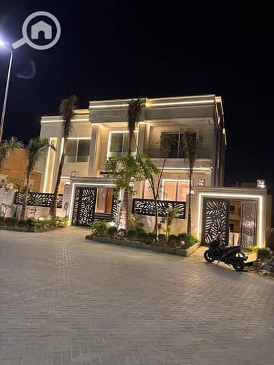 10 Bedroom Villa for Sale in 6th of October, Giza - فيلا مستقله فاخره تشطيب ع اعلي مستوي في كمبوند لافيدا البستان Prime