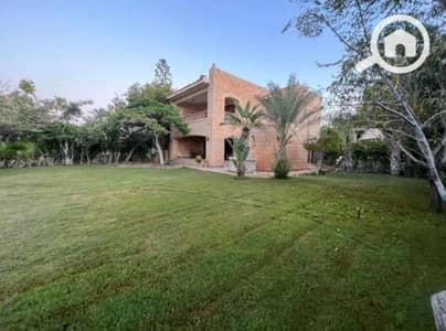 شاليه 3 غرف نوم للبيع في الساحل الشمالي، مطروح - شاليه للبيع في مارينا 5 500م والوحيد بحديقه خاصه مساحتها 500م