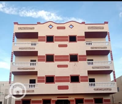 3 Bedroom Flat for Sale in Badr City, Cairo - شقه للبيع في مدينه بدر نص تشطيب حي ثاني ٣ غرف ٢حمام دور ارضي بسعر مميز