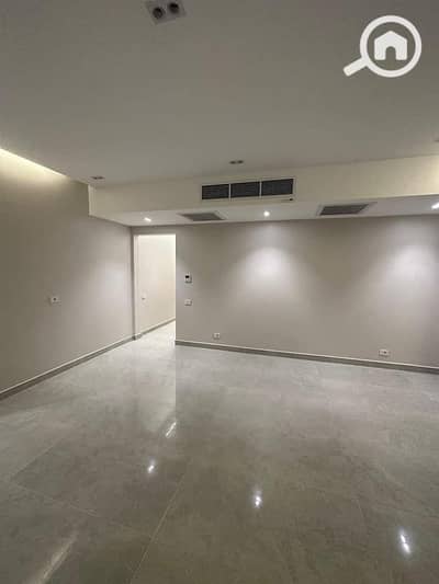 3 Bedroom Flat for Sale in Sheikh Zayed, Giza - 452516765_823526729754215_394335005819846836_n. jpg