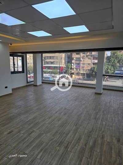 Office for Rent in Heliopolis, Cairo - مكتب 330 م للايجار شارع النزهه الرئيسي تشطيب فاخر رخصه اداري