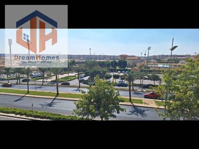 شقة 4 غرف نوم للبيع في مدينتي، القاهرة - بقلب مدينتي بسعر لقطة شقة نموذح 600 بفيو بانوراما علي النادي
