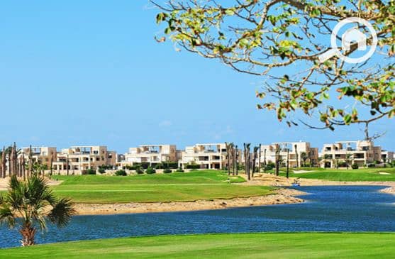 3 Villas with garden in Hacienda Bay Resort. png