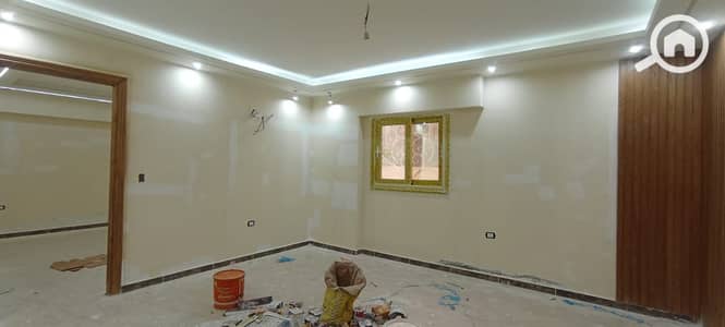 Office for Rent in Glim, Alexandria - مقر مرخص ادارى 15 غرفه ((جليم )) عالترام مباشرة