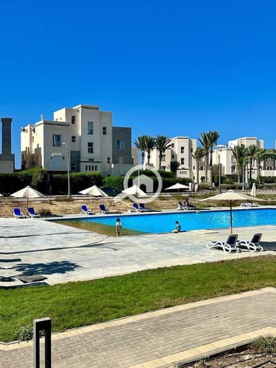 2 Bedroom Chalet for Sale in North Coast, Matruh - شاليه 105م للبيع في قرية امواج الساحل الشمالي Amwaj North Coast