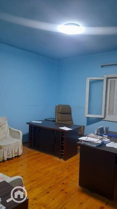 Office for Rent in Kafr Abdo, Alexandria - مكتب للإيجار في كفرعبده علي شارع رئيسي[ بالفرش]