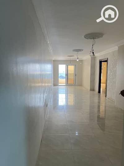 3 Bedroom Flat for Rent in Bahray - Anfoshy, Alexandria - شقه للإيجار في بحري فيو مفتوح علي الميناء (١٥٠م)