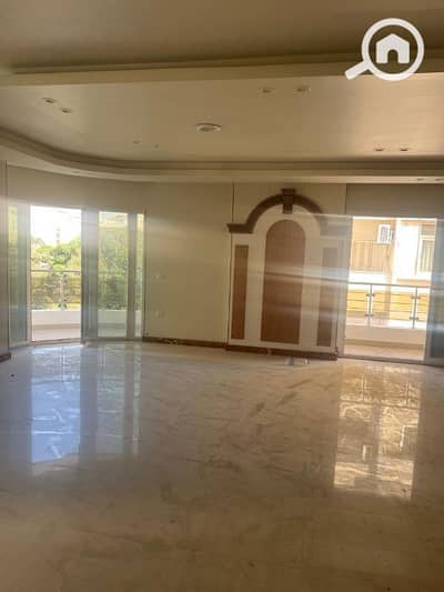 3 Bedroom Apartment for Rent in Kafr Abdo, Alexandria - شقه للإيجار في كفرعبده ( ٢٢٠م ) فيو مفتوح تصلح مكتب او سكن