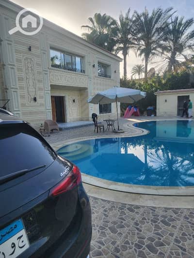 فیلا 6 غرف نوم للبيع في برج العرب، الإسكندرية - فيلا١٣٥٠م حديقة كبير بكنيج مرويط