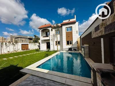 فیلا 5 غرف نوم للبيع في برج العرب، الإسكندرية - فيلا بكنيج مرويط قربية لطريق