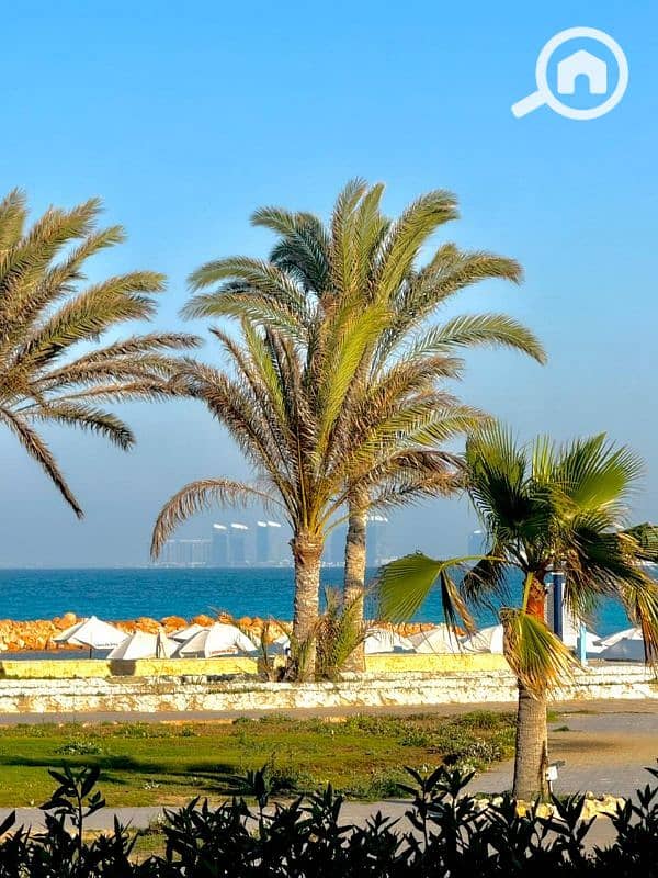 شاليه صف اول للايجار لازوردي باي الساحل الشمالي العالمين Lazorde bay