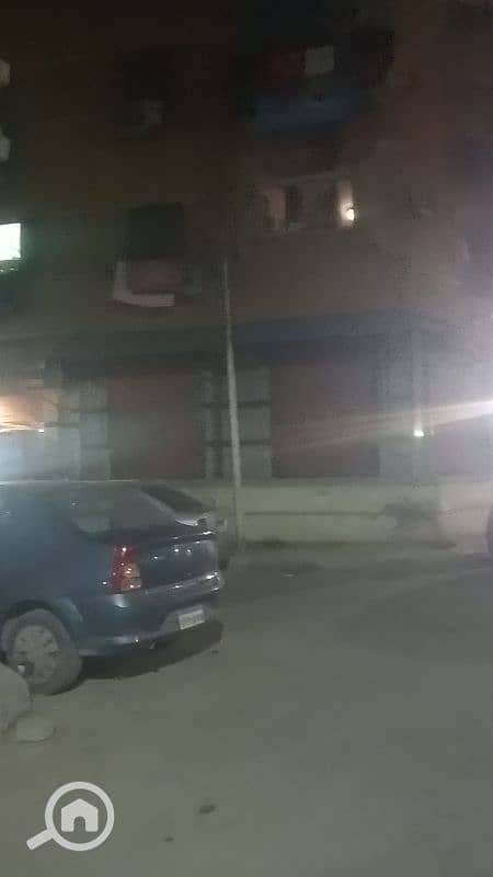 محل 3بكيات ناصية كان مطعم للبيع بجوار السرايا مول ولى العهد