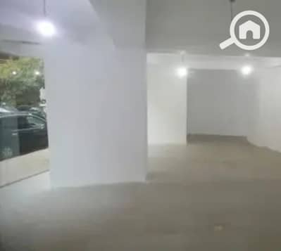 محلات تجارية  للايجار في مدينة نصر، القاهرة - محل بالمربع الذهبي بين المعرض السورى عباس العقاد وباندا مكرم عبيد