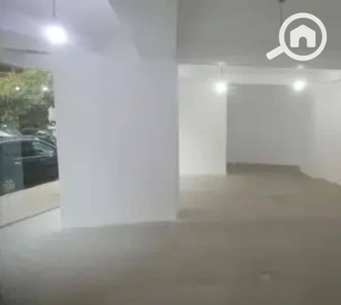 محل بالمربع الذهبي بين المعرض السورى عباس العقاد وباندا مكرم عبيد