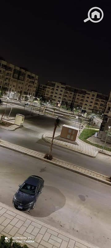 للبيع فى مدينتى شقة 116م فى ال B10 دور متكرر بحرى تطل على شارع