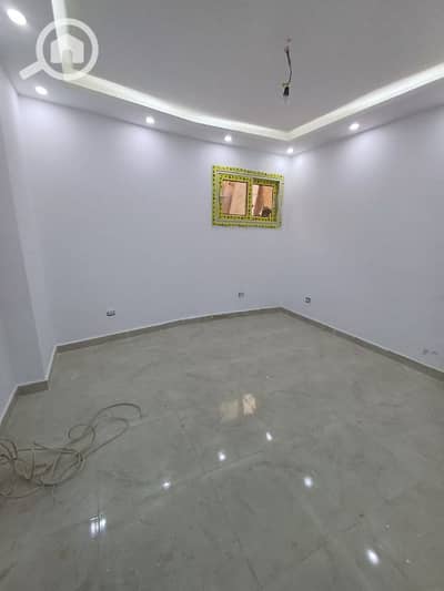 3 Bedroom Apartment for Sale in Sheikh Zayed, Giza - بيزمنت بحديقة - بيع في الشيخ زايد - الحي 16