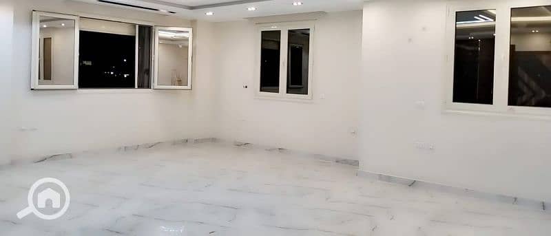 شقة ايجار في الحي التامن - الشيخ زايد